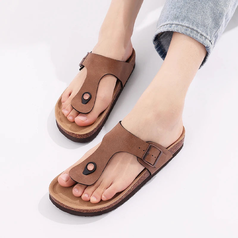 Comwarm nuevas sandalias de corcho para mujer, zapatillas de playa con punta abierta y hebilla ajustable, chanclas planas de cuero con base de corcho para mujer
